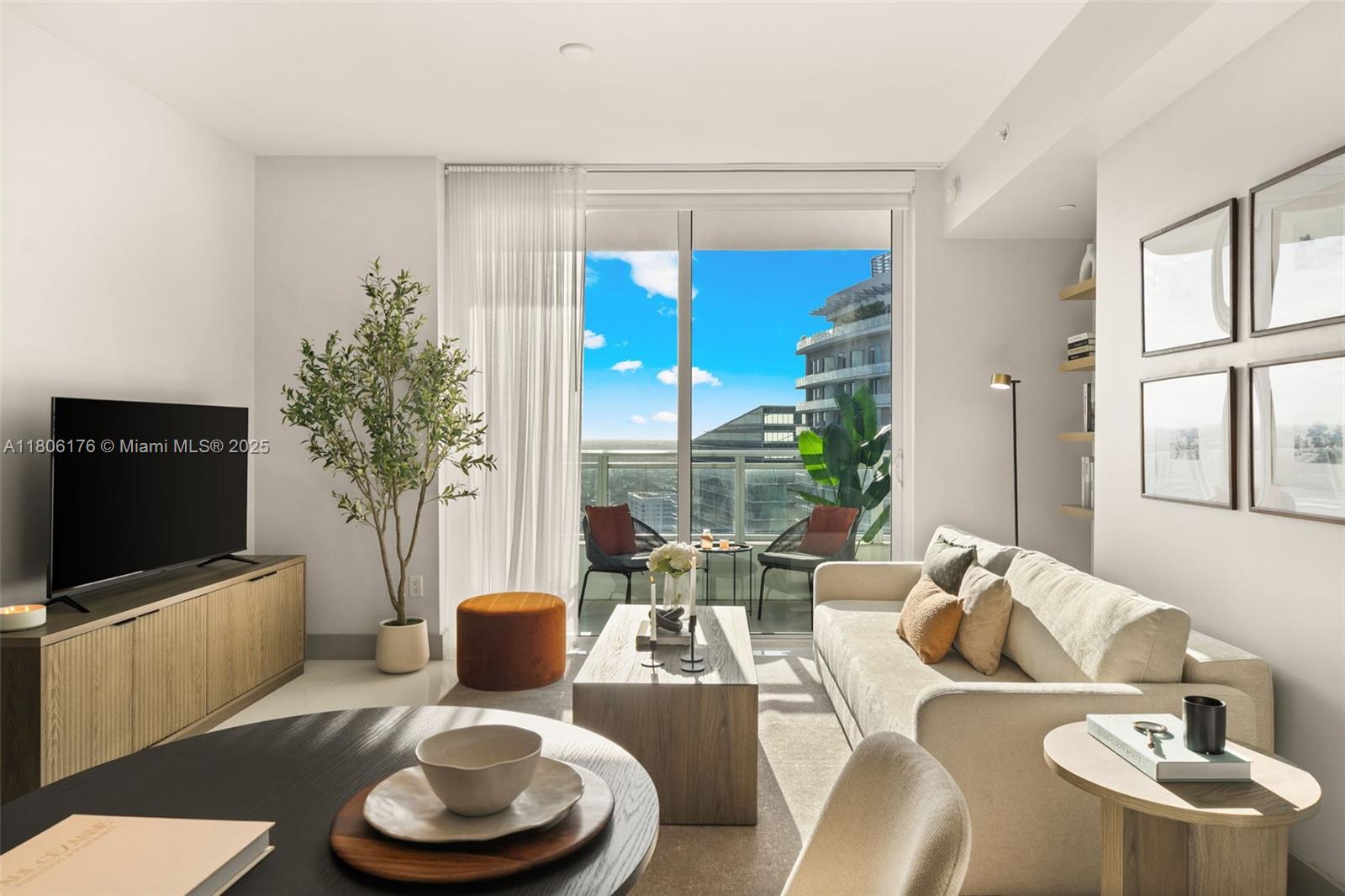 1080 Brickell Ave 3905, Miami, Broward County, Florida - 1 Bathrooms - 