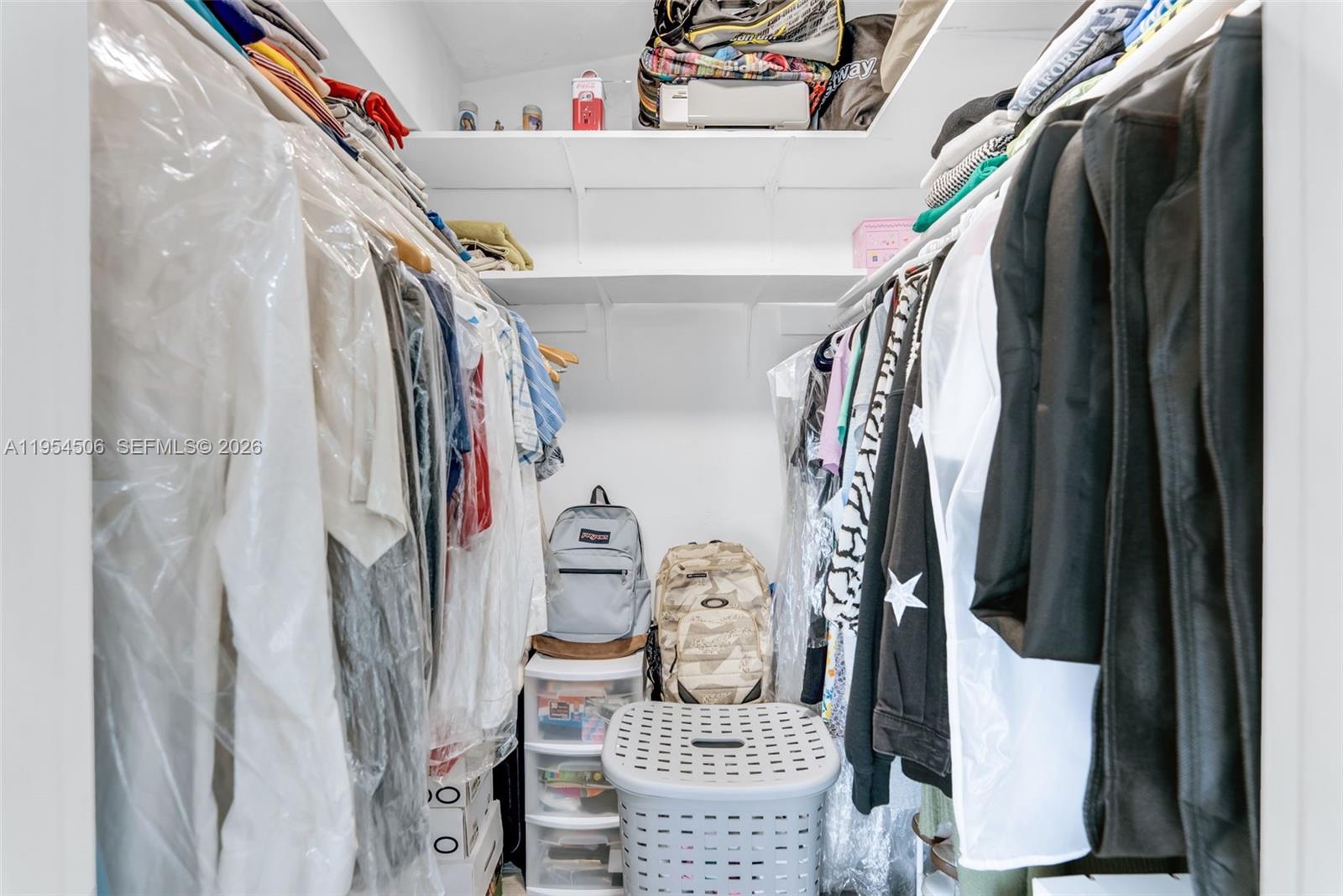 DEVON-AIRE VILLAS SEC 10 - Residential