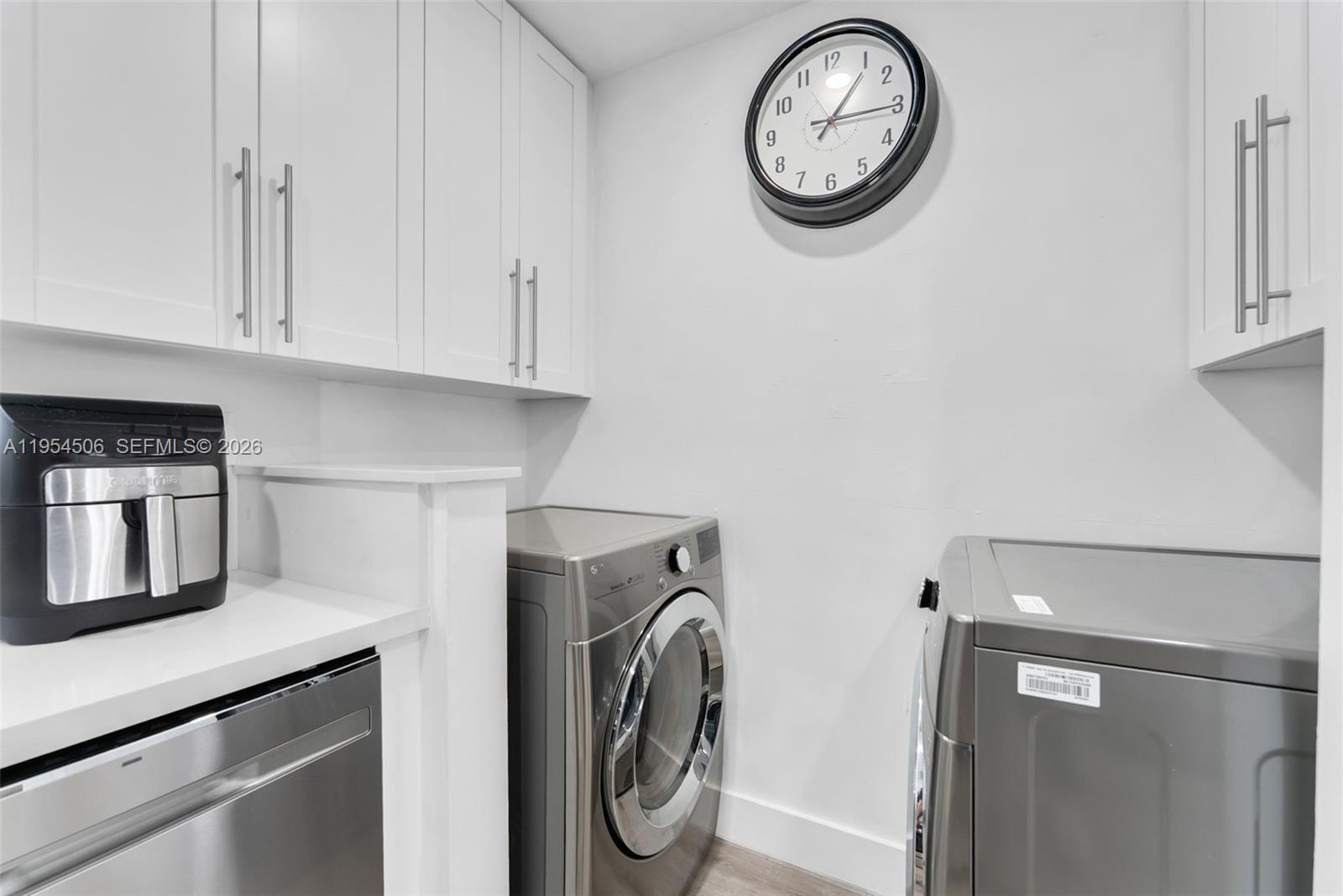 DEVON-AIRE VILLAS SEC 10 - Residential