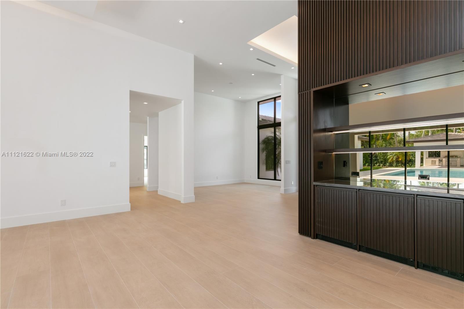 HELMS COUNTRY ESTATES RE- - Residential