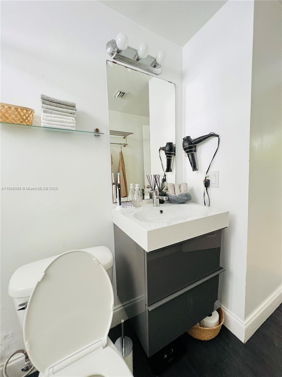 PINE TREE PLACE CONDO - Residential Lease