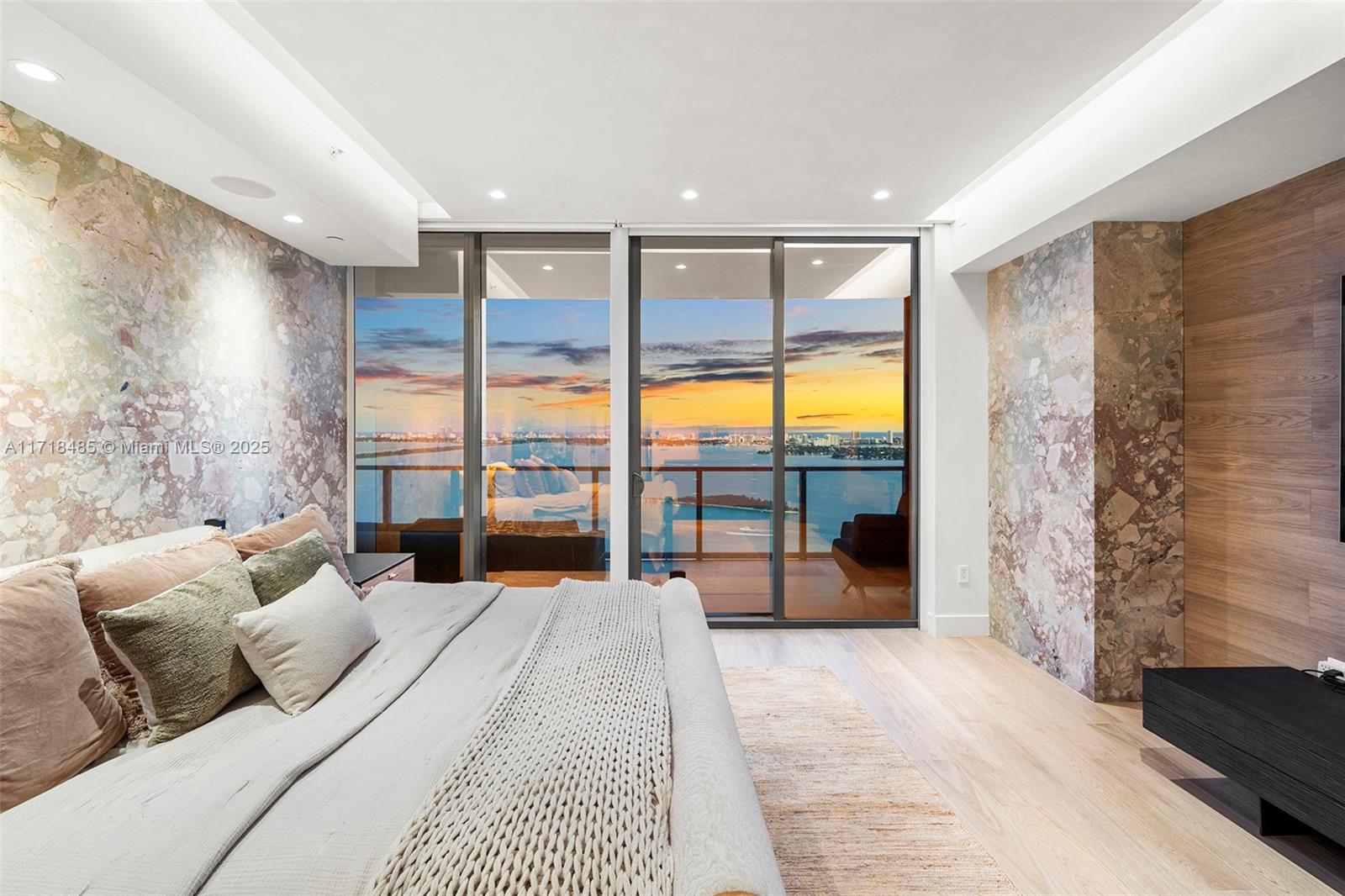THE ELYSEE CONDO - Residential