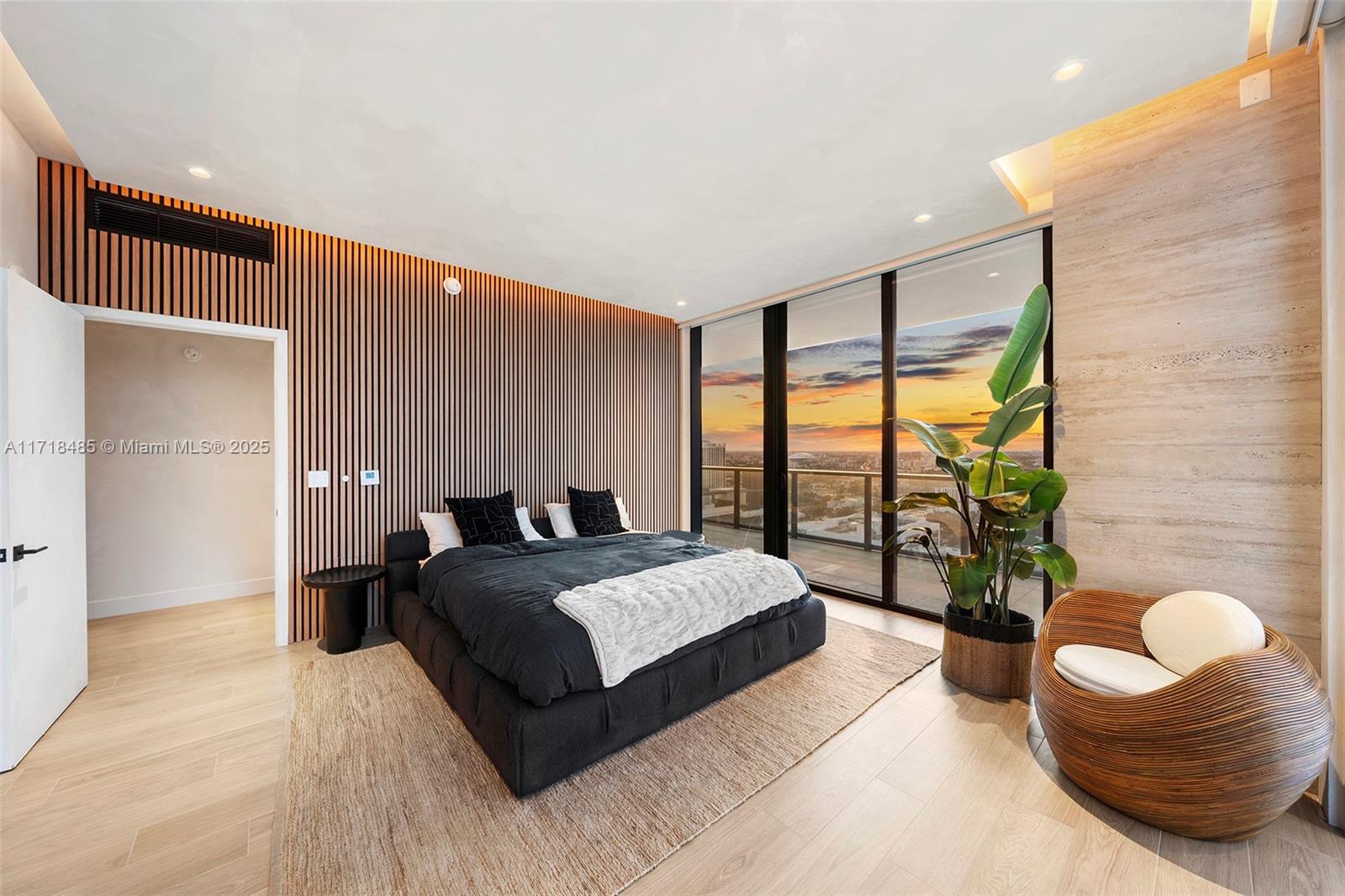 THE ELYSEE CONDO - Residential