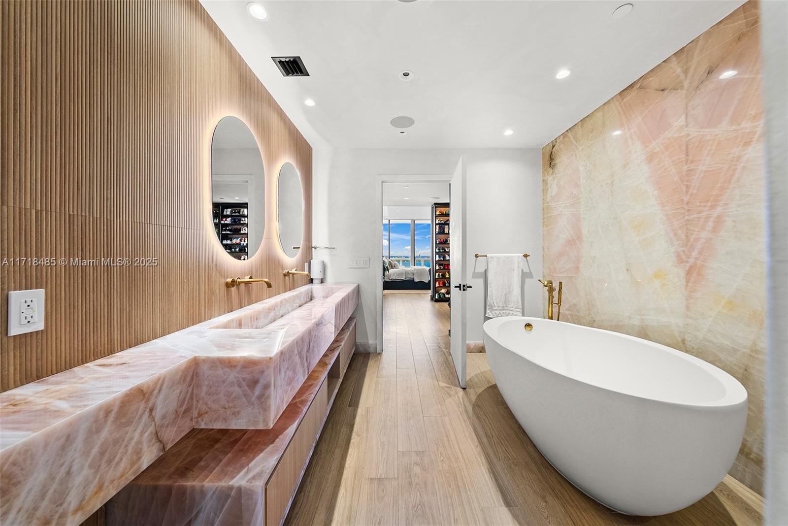 THE ELYSEE CONDO - Residential