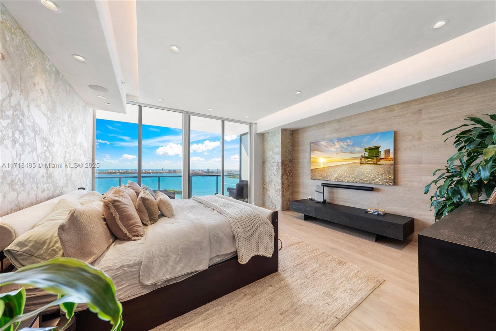 THE ELYSEE CONDO - Residential