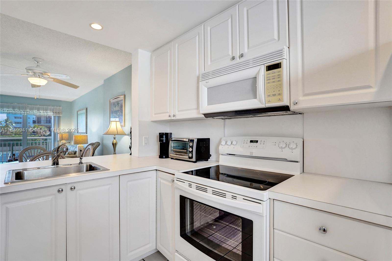 OCEAN SOUNDS CONDO - Residential
