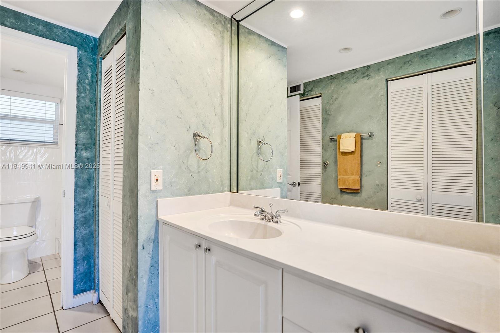 OCEAN SOUNDS CONDO - Residential