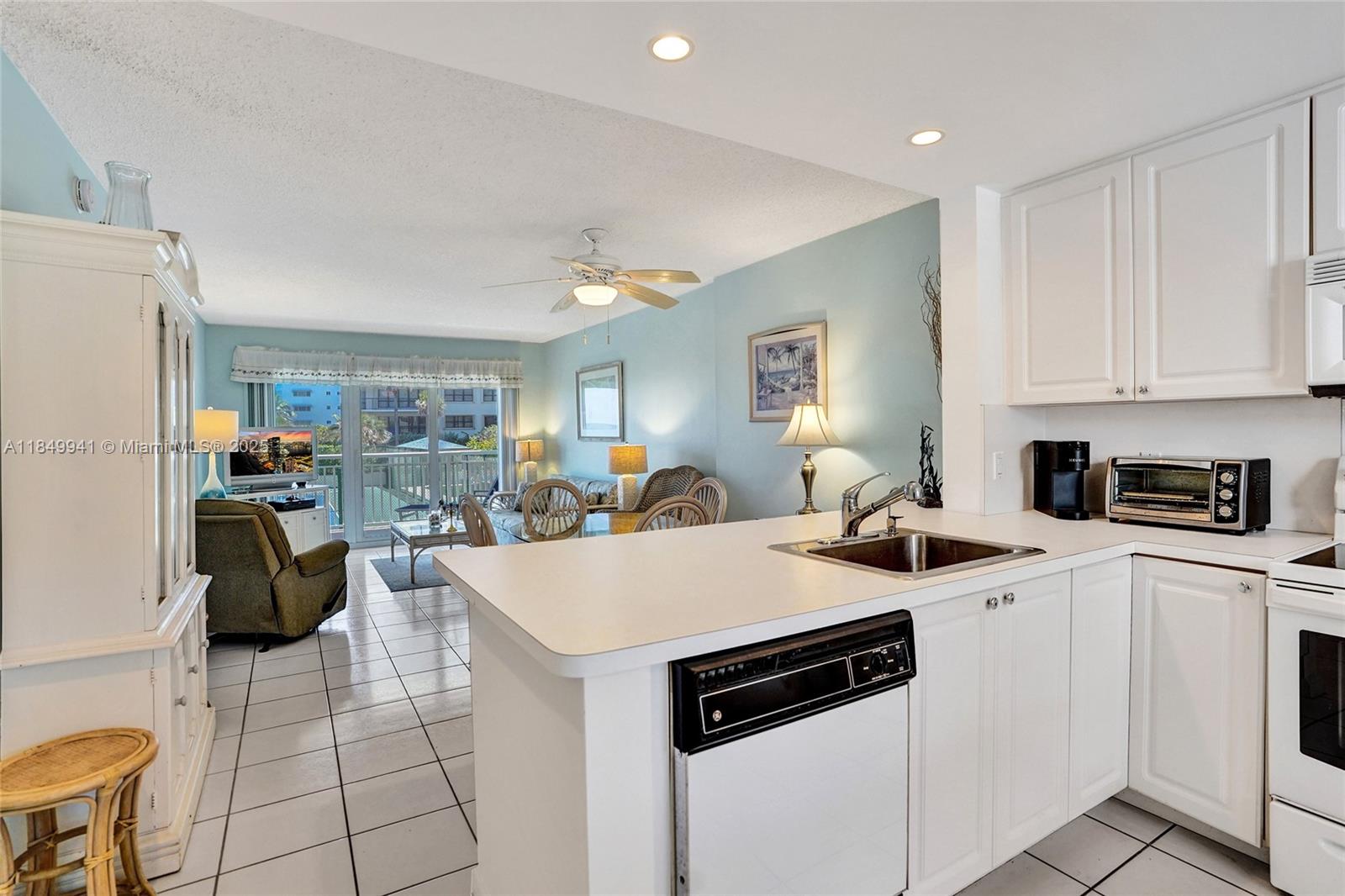 OCEAN SOUNDS CONDO - Residential