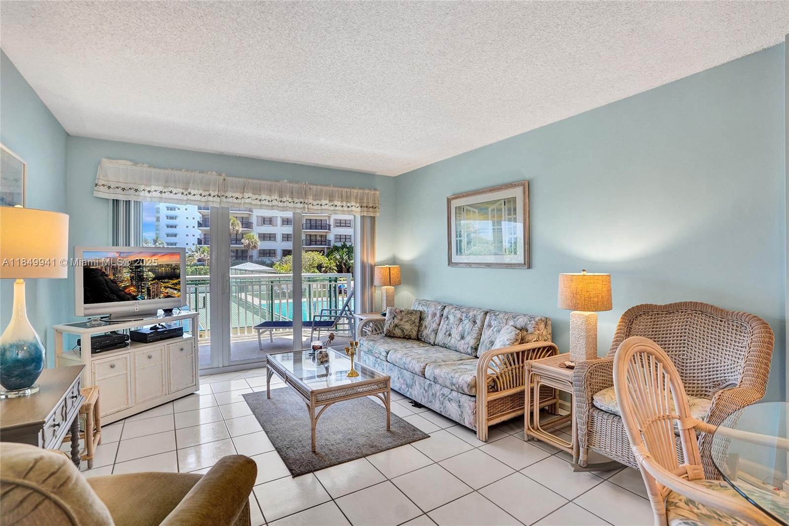 OCEAN SOUNDS CONDO - Residential