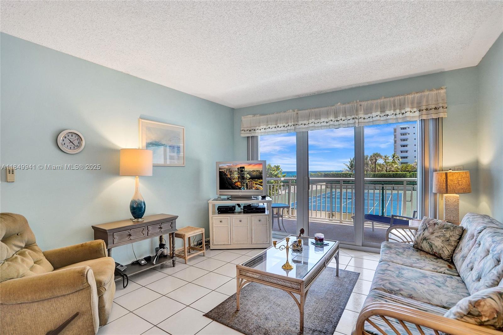 OCEAN SOUNDS CONDO - Residential