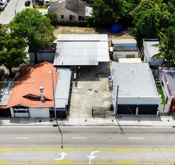 Unparalleled development potential in a high-growth Miami corridor. Rare opportunity to acquire four contiguous parcels totaling ±18,320 SF (0.42 acres) with ±3,504 SF of existing improvements income-producing today with a clear path to future density. T4 zoning supports immediate activation (boutique retail, outdoor market, F&B concepts), while surrounding projects demonstrate a compelling multifamily trajectory under higher-intensity designations and Live Local overlays. Positioned between Wynwood, Midtown, and the Design District, the site benefits from outstanding visibility and connectivity (minutes to I-95, MIA, and Downtown). Collect income now while planning tomorrow’s program.