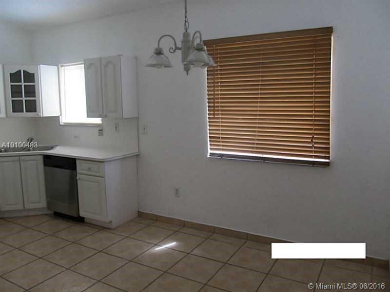 Tropical Court Villas Con - Residential Lease