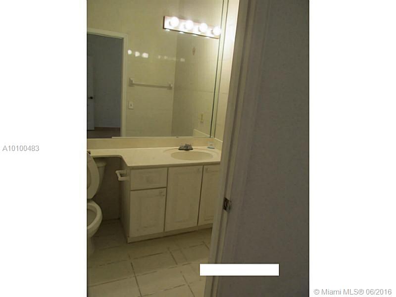 Tropical Court Villas Con - Residential Lease