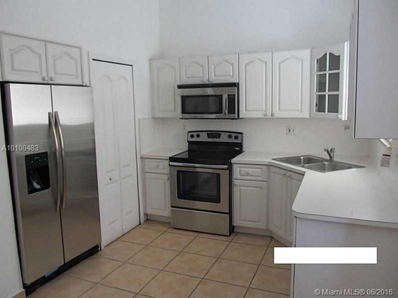 Tropical Court Villas Con - Residential Lease