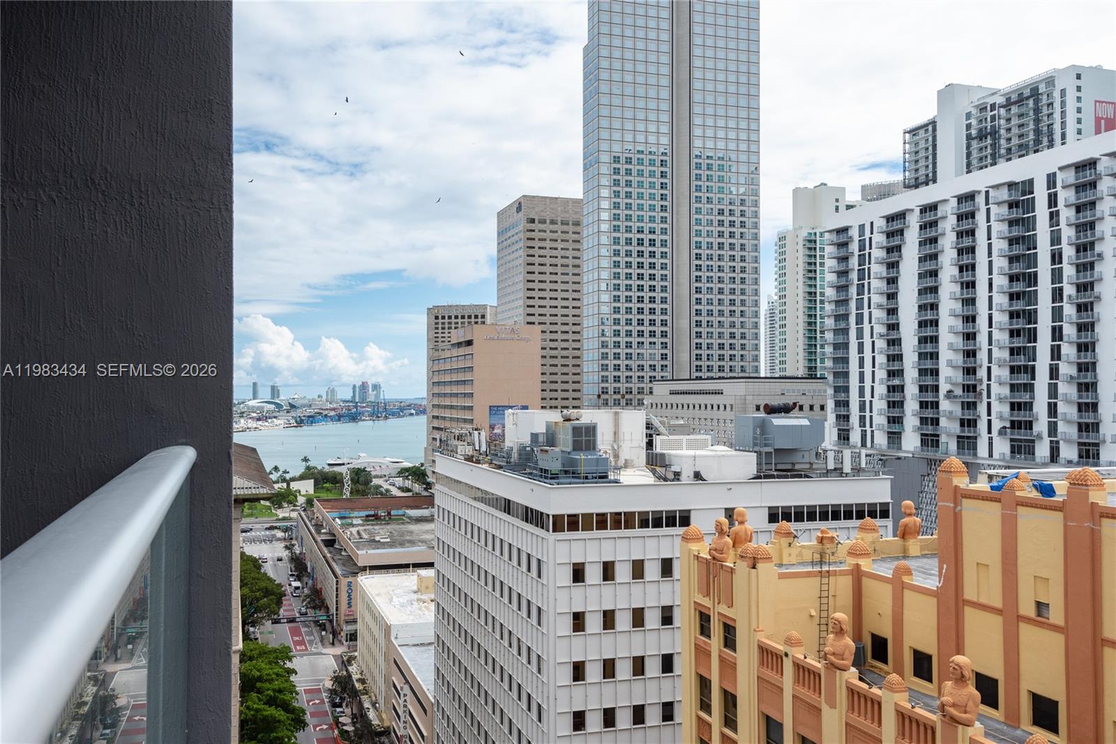 CENTRO CONDO - Residential