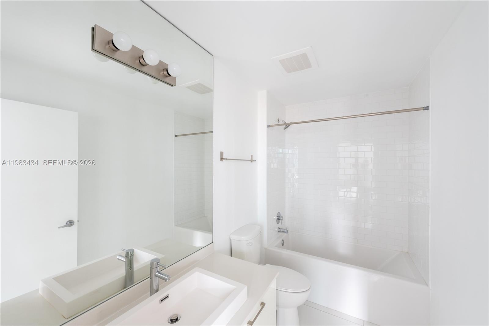 CENTRO CONDO - Residential