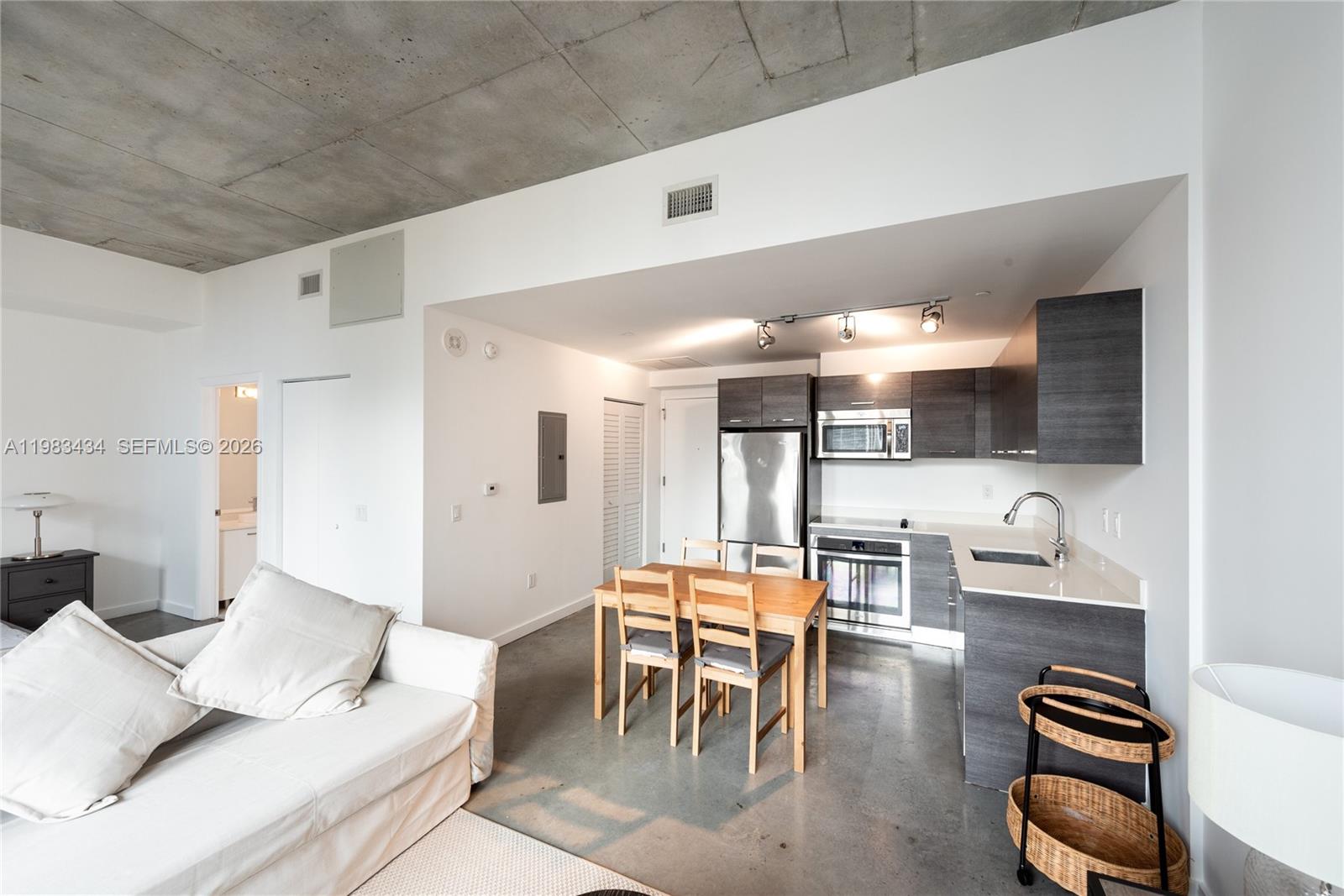 CENTRO CONDO - Residential