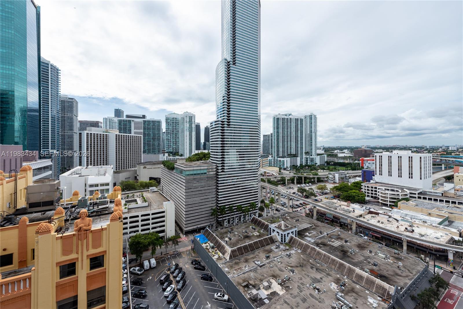 CENTRO CONDO - Residential