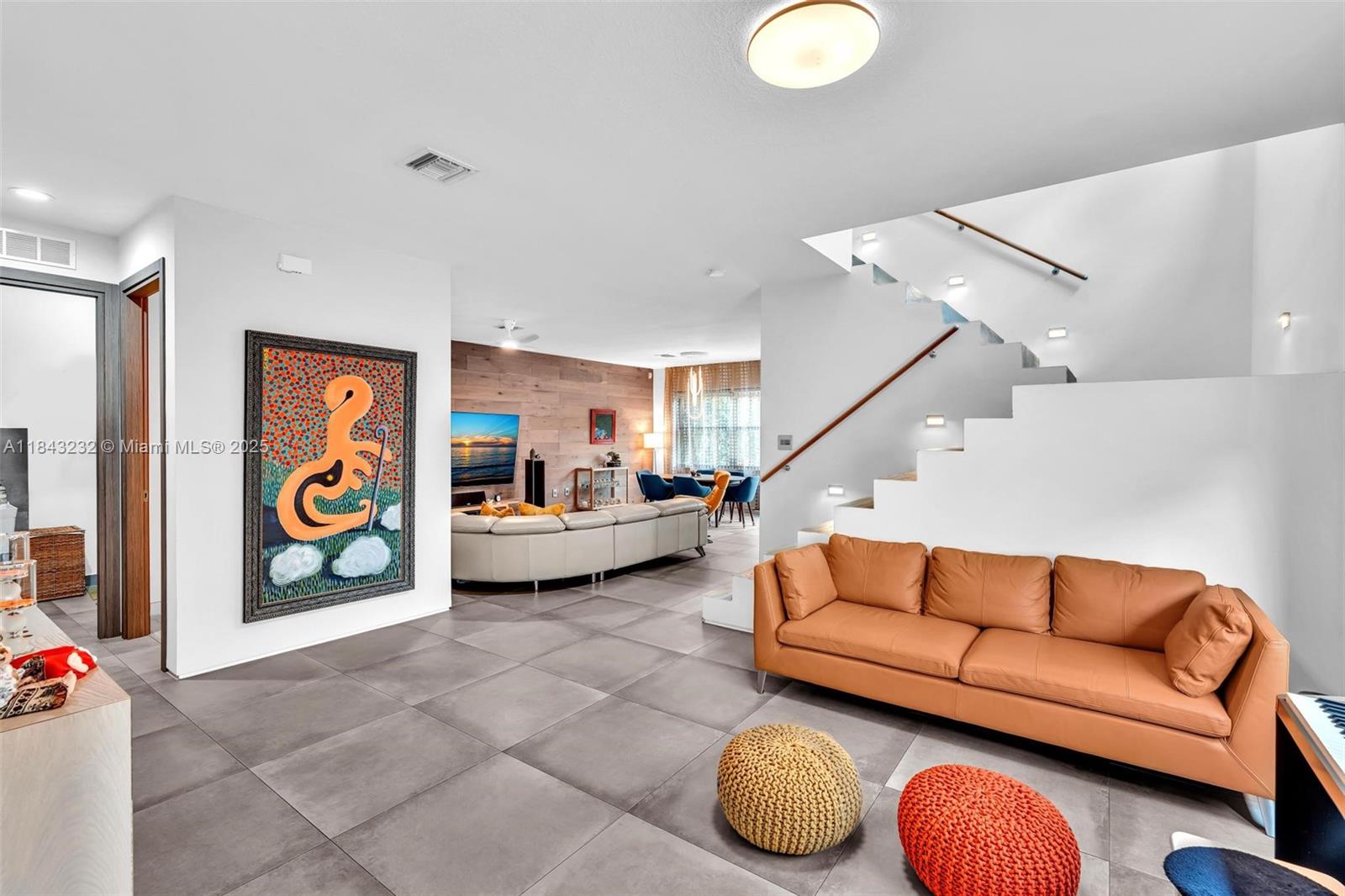 CHAMPION LAKES - Residential