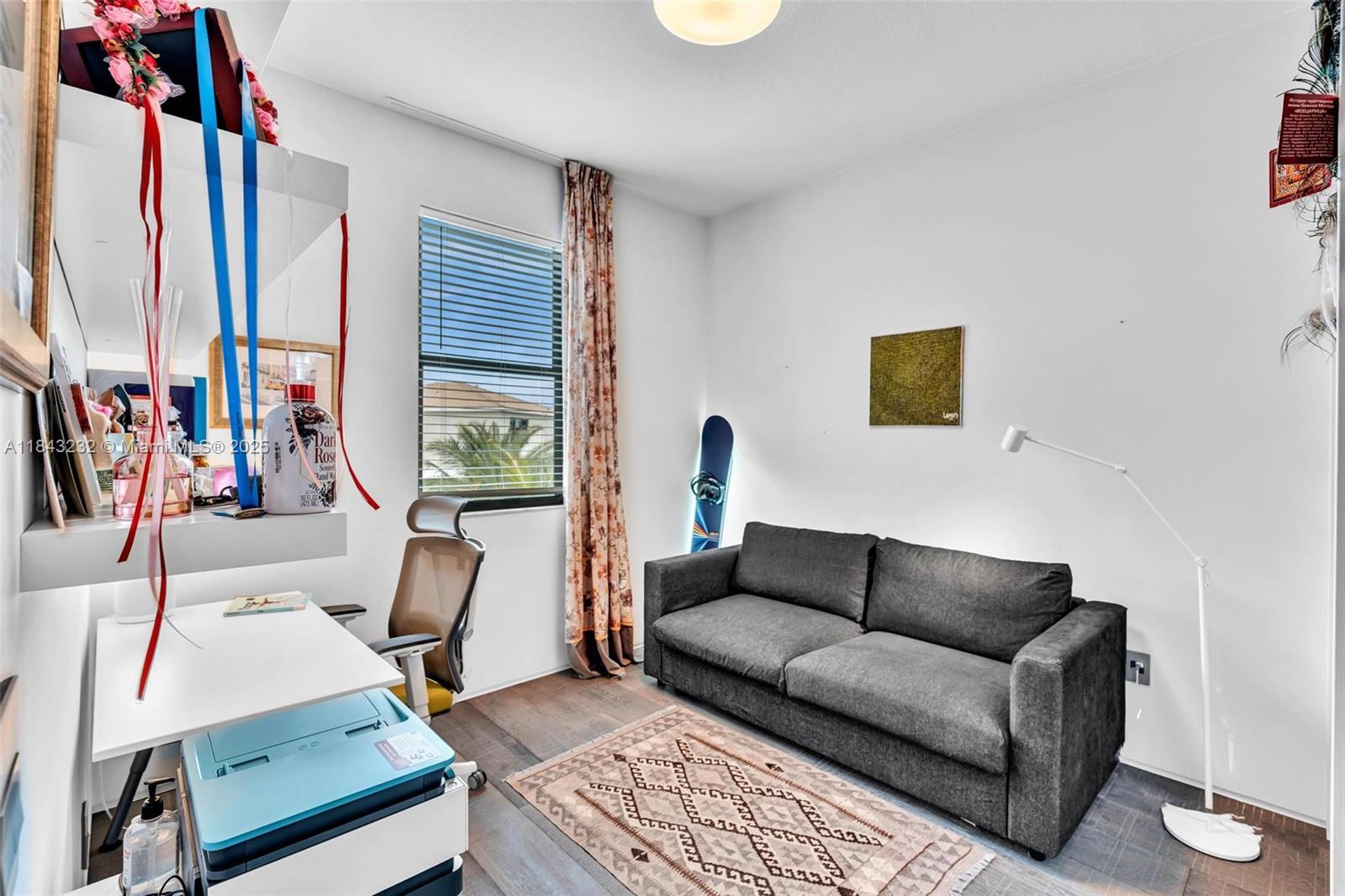 CHAMPION LAKES - Residential