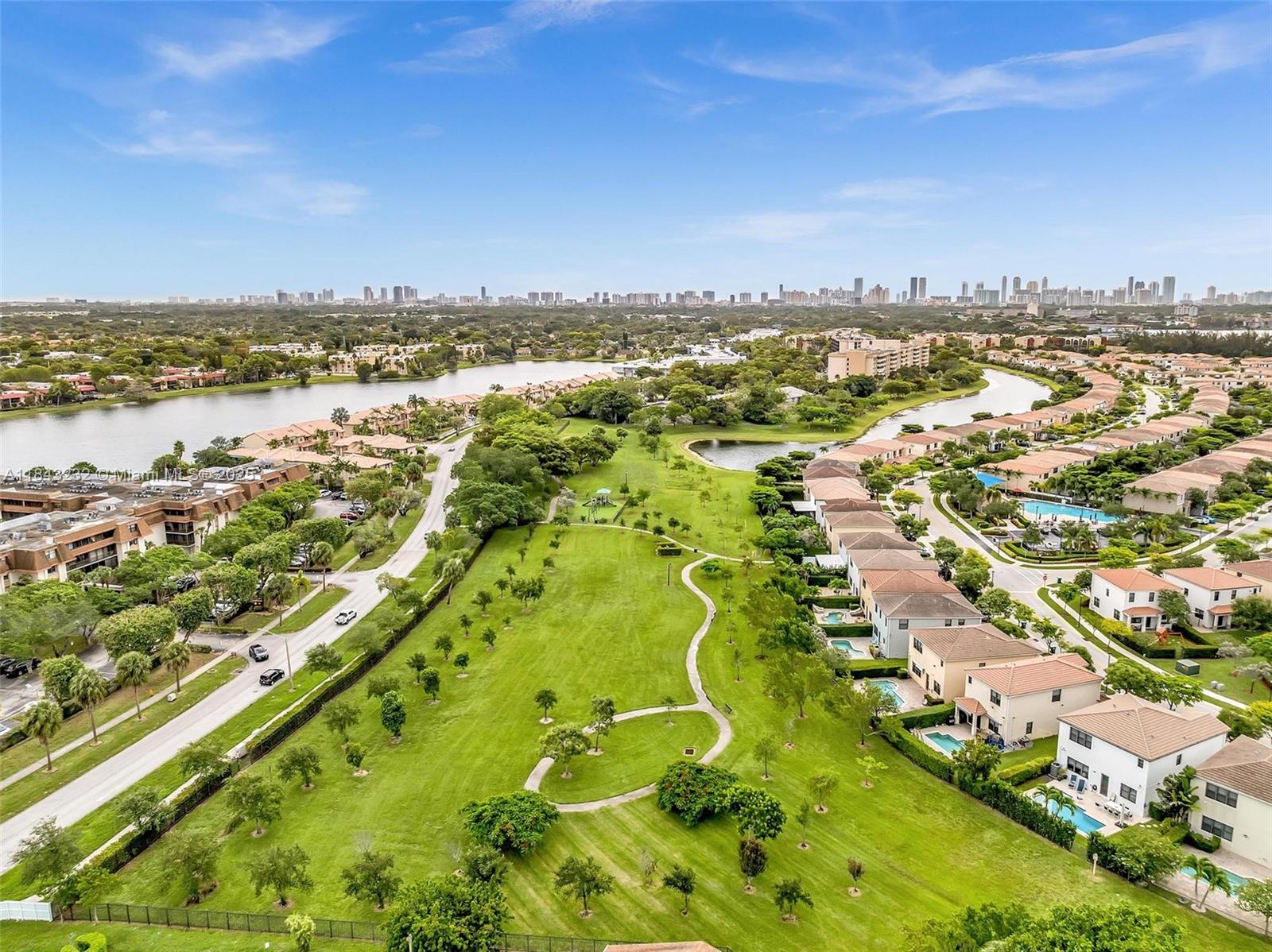 CHAMPION LAKES - Residential