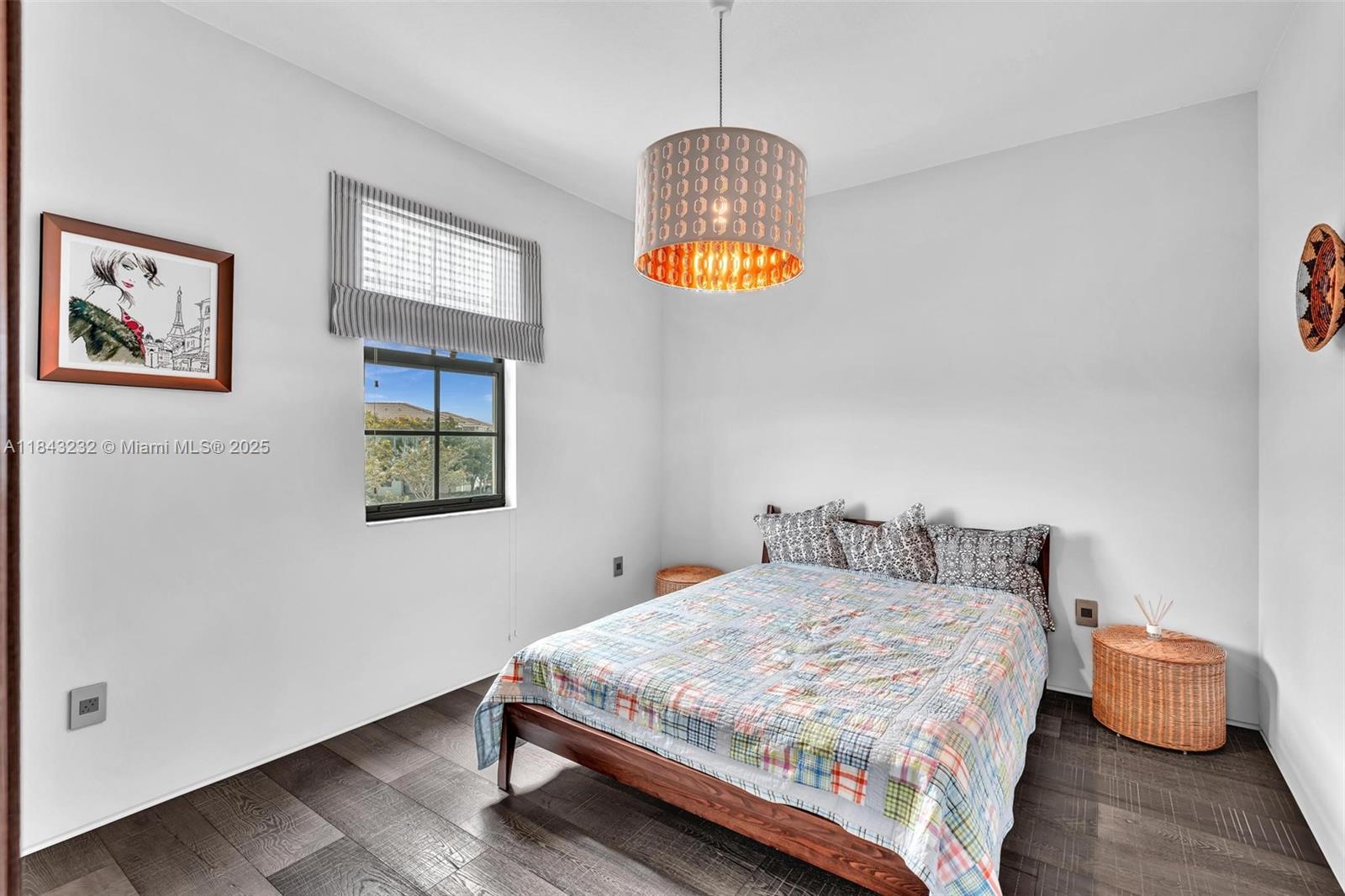 CHAMPION LAKES - Residential