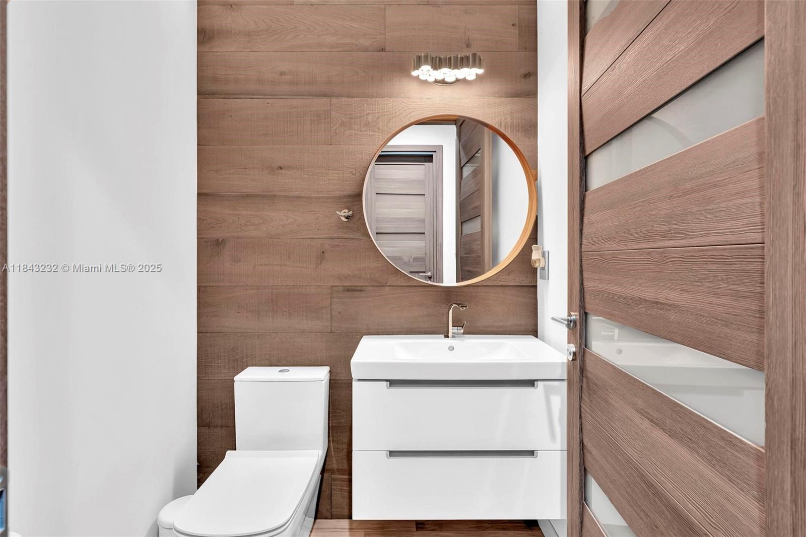 CHAMPION LAKES - Residential