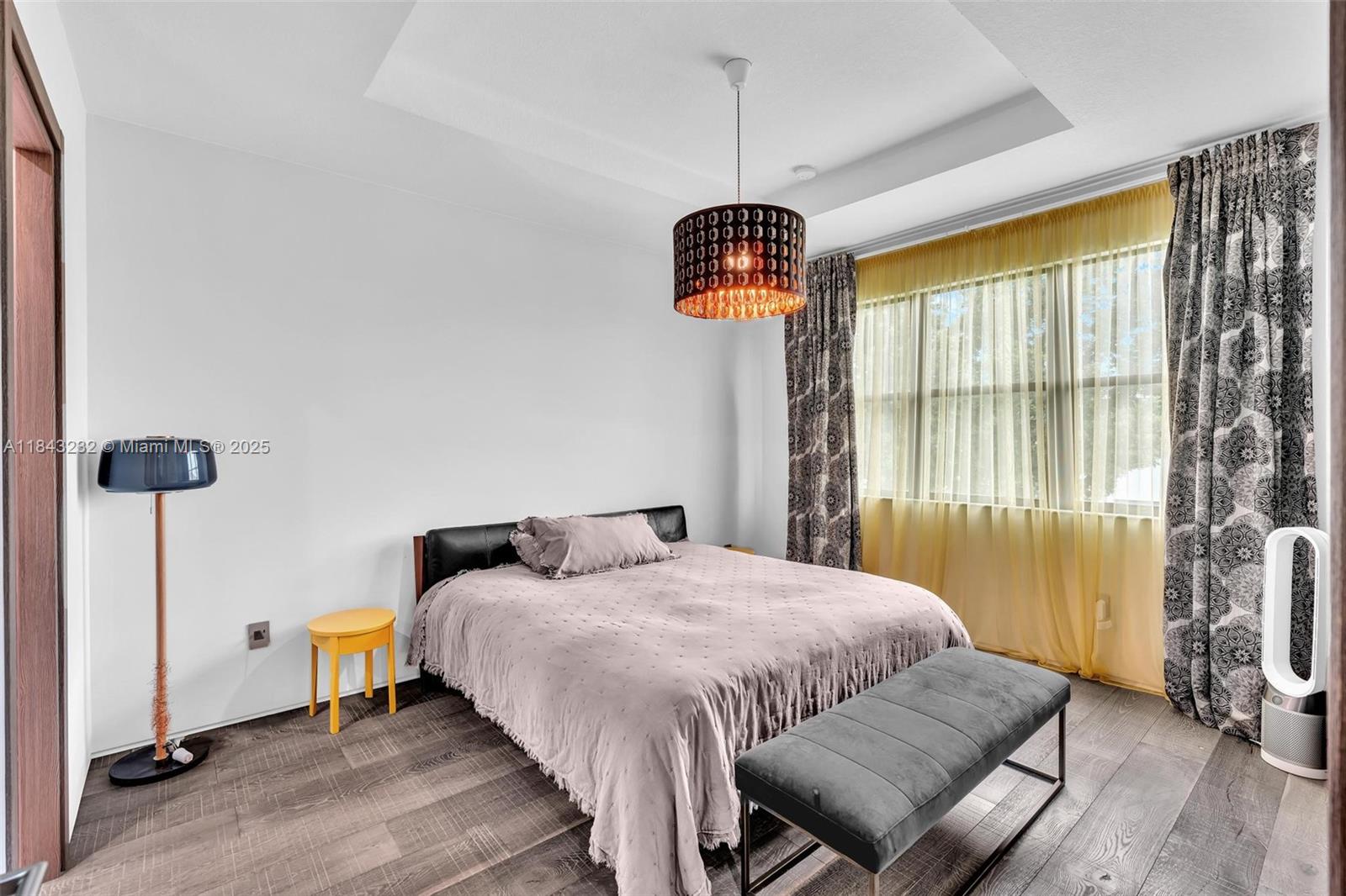 CHAMPION LAKES - Residential