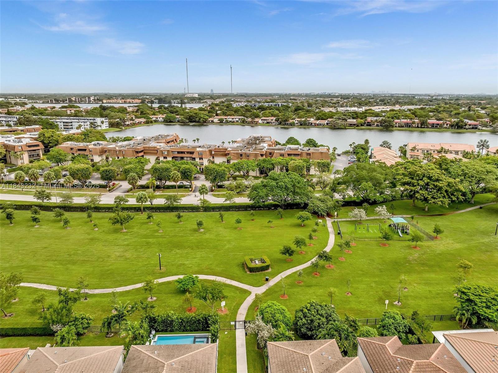 CHAMPION LAKES - Residential