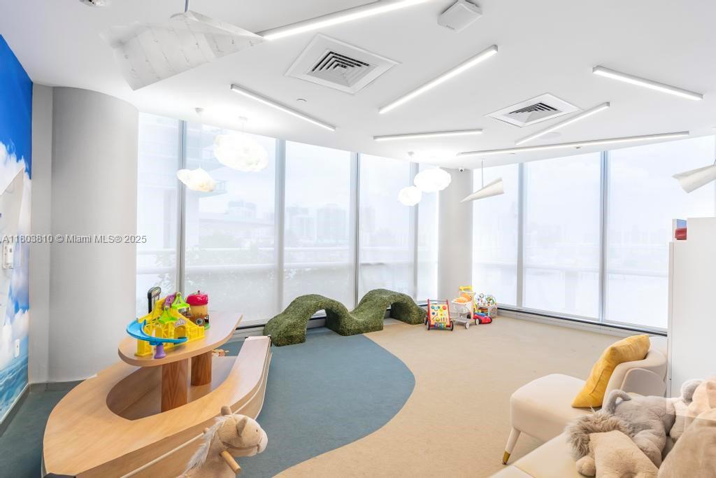 JADE OCEAN CONDO - Residential Lease