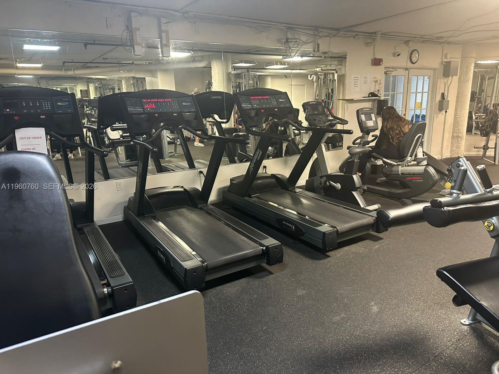 THE FOUR AMBASSADORS COND - Residential