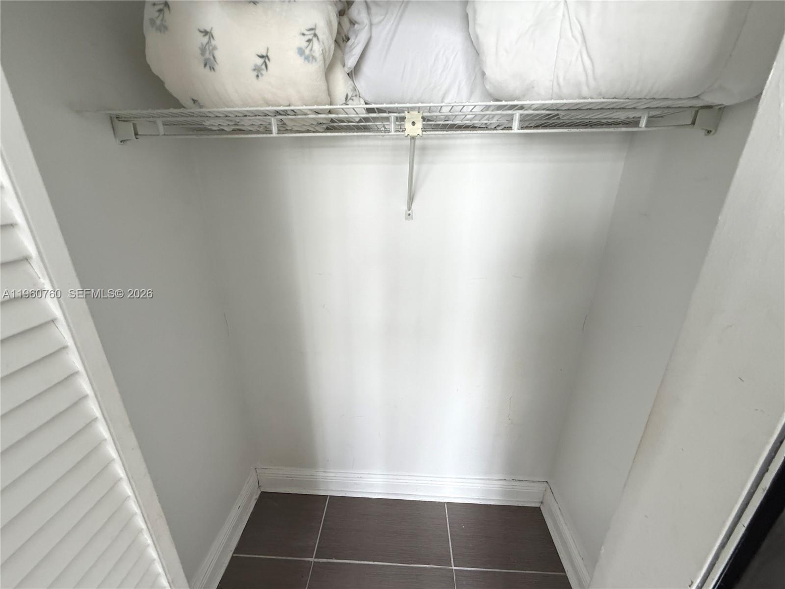 THE FOUR AMBASSADORS COND - Residential