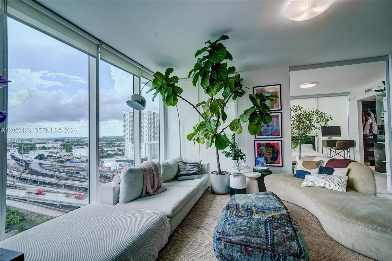 1040 Biscayne Blvd 1606