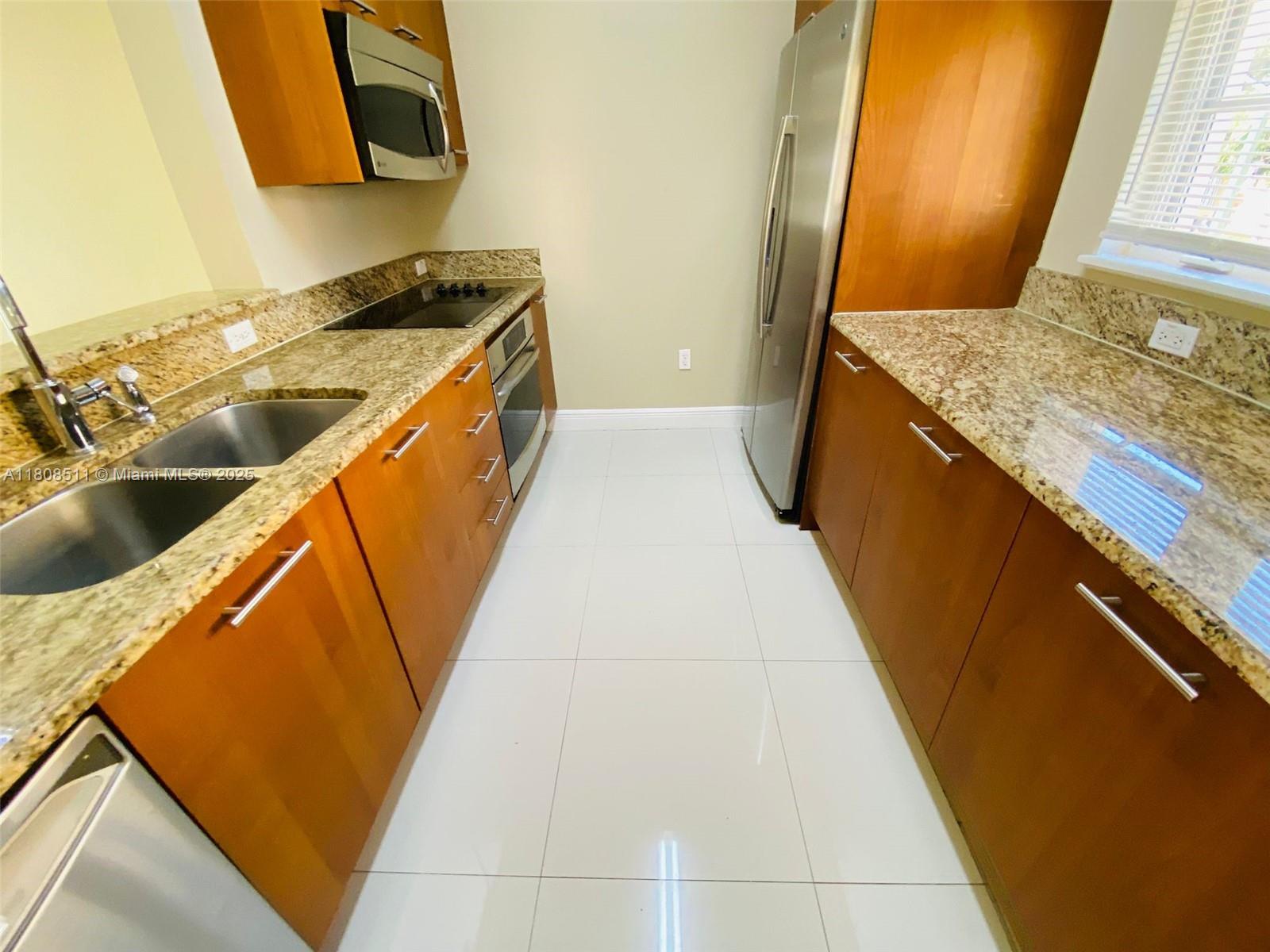 MERCO AT AVENTURA - Residential