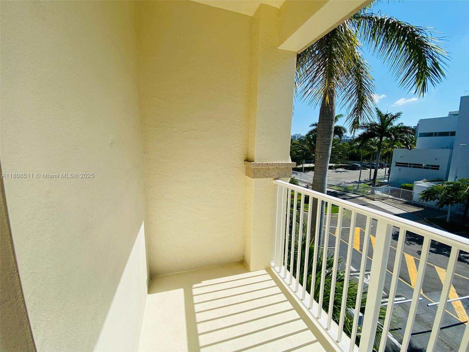 MERCO AT AVENTURA - Residential