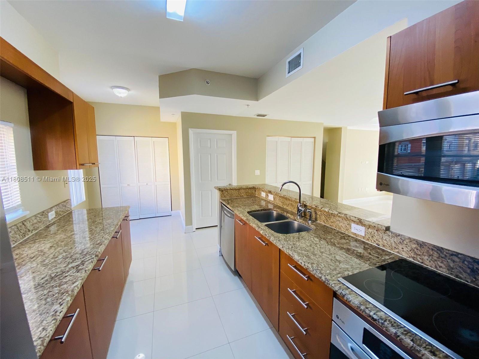 MERCO AT AVENTURA - Residential