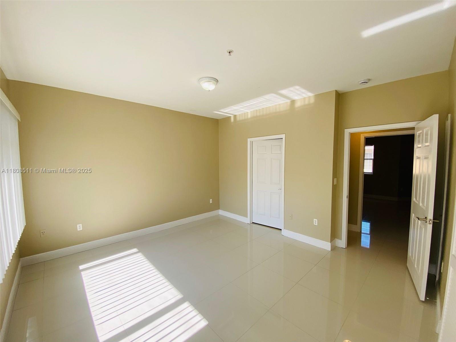 MERCO AT AVENTURA - Residential