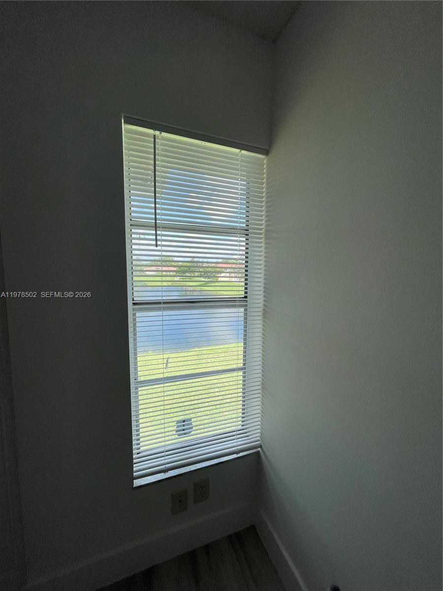 LAKEWOOD VILLAGE - Residential