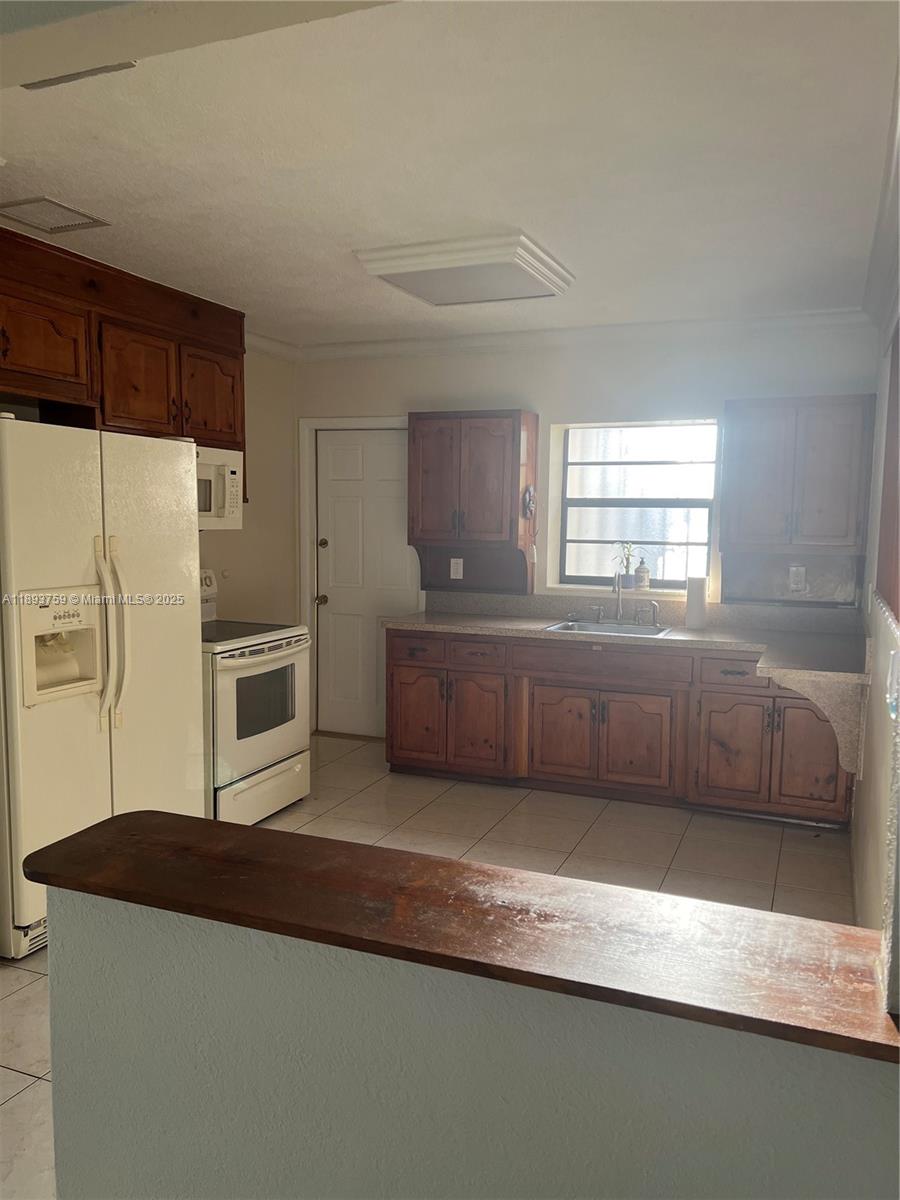 MIRACLE MANOR 2 ADDN - Residential Lease