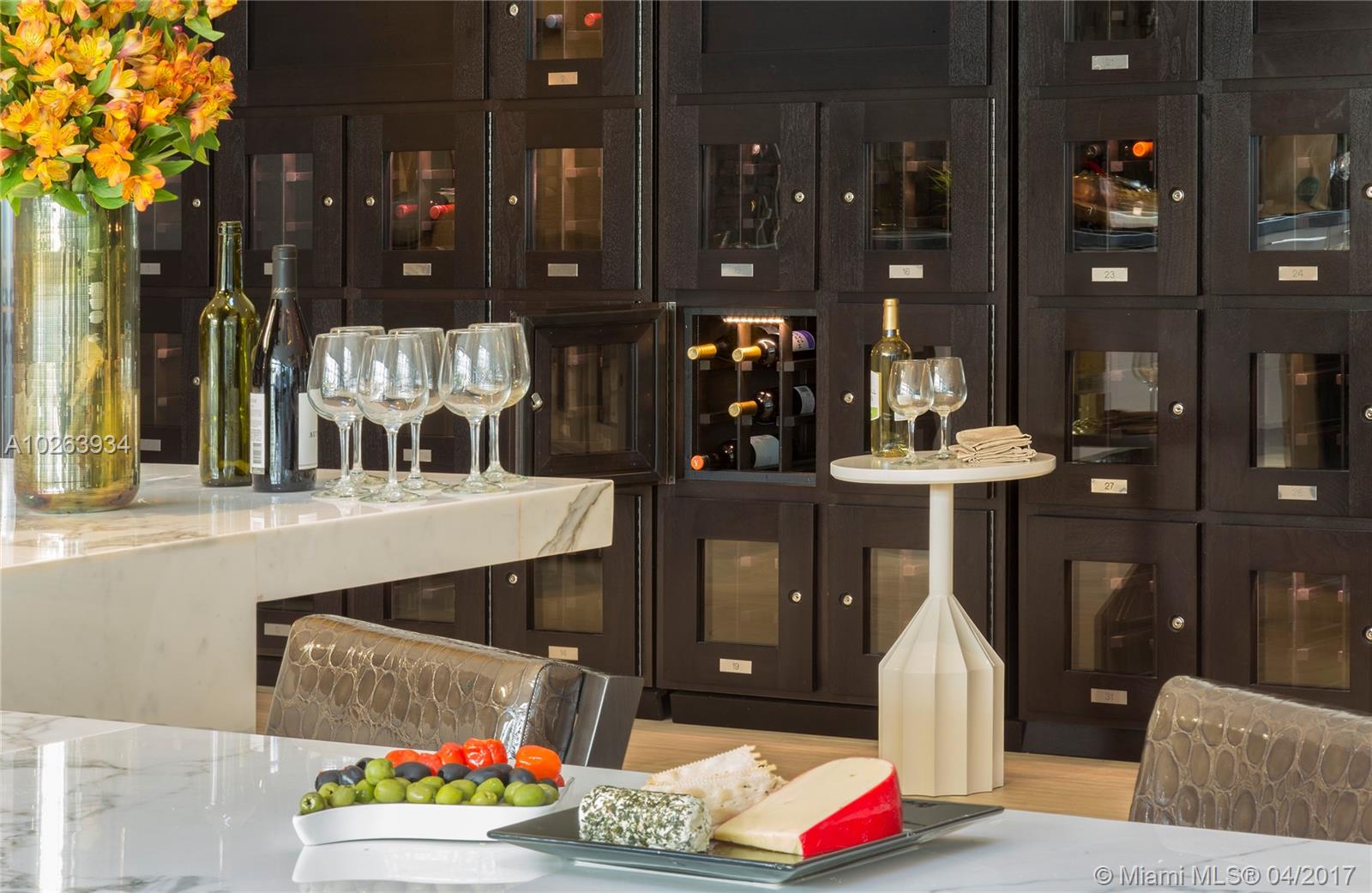 Monarc at Met 3 - Residential Lease