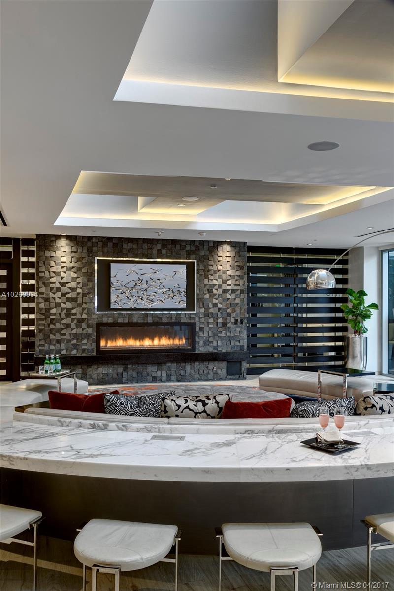 Monarc at Met 3 - Residential Lease