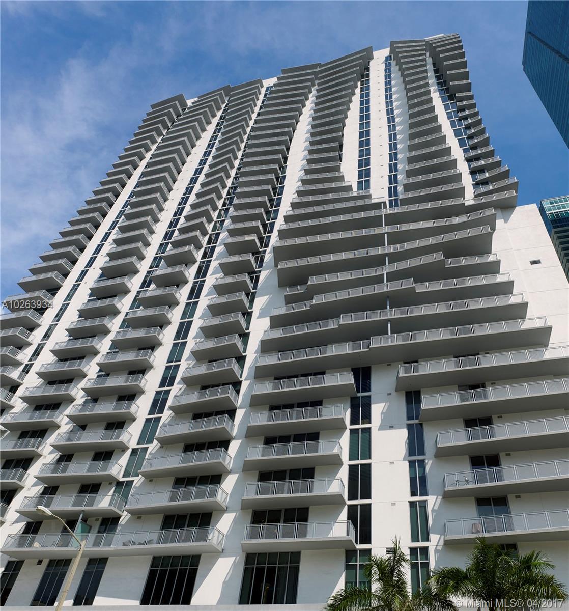 Monarc at Met 3 - Residential Lease