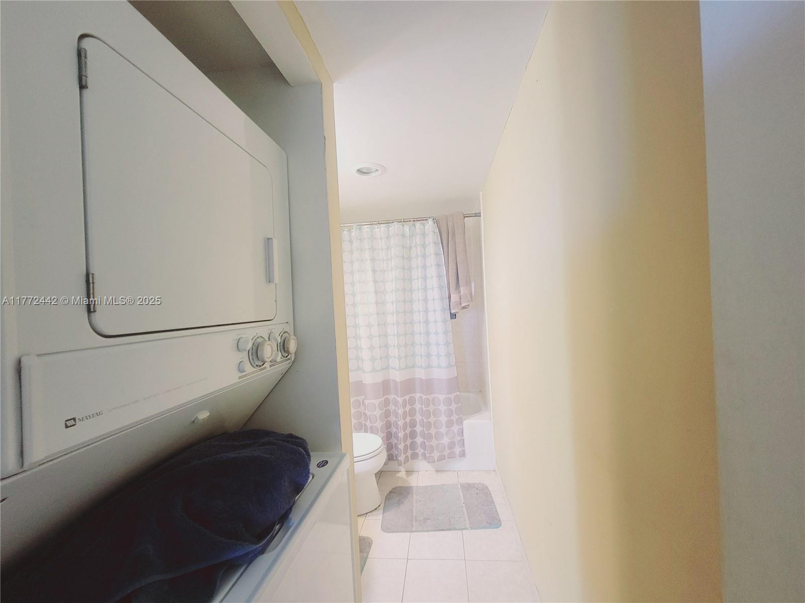 MANORS OF INVERRARY XI - Residential