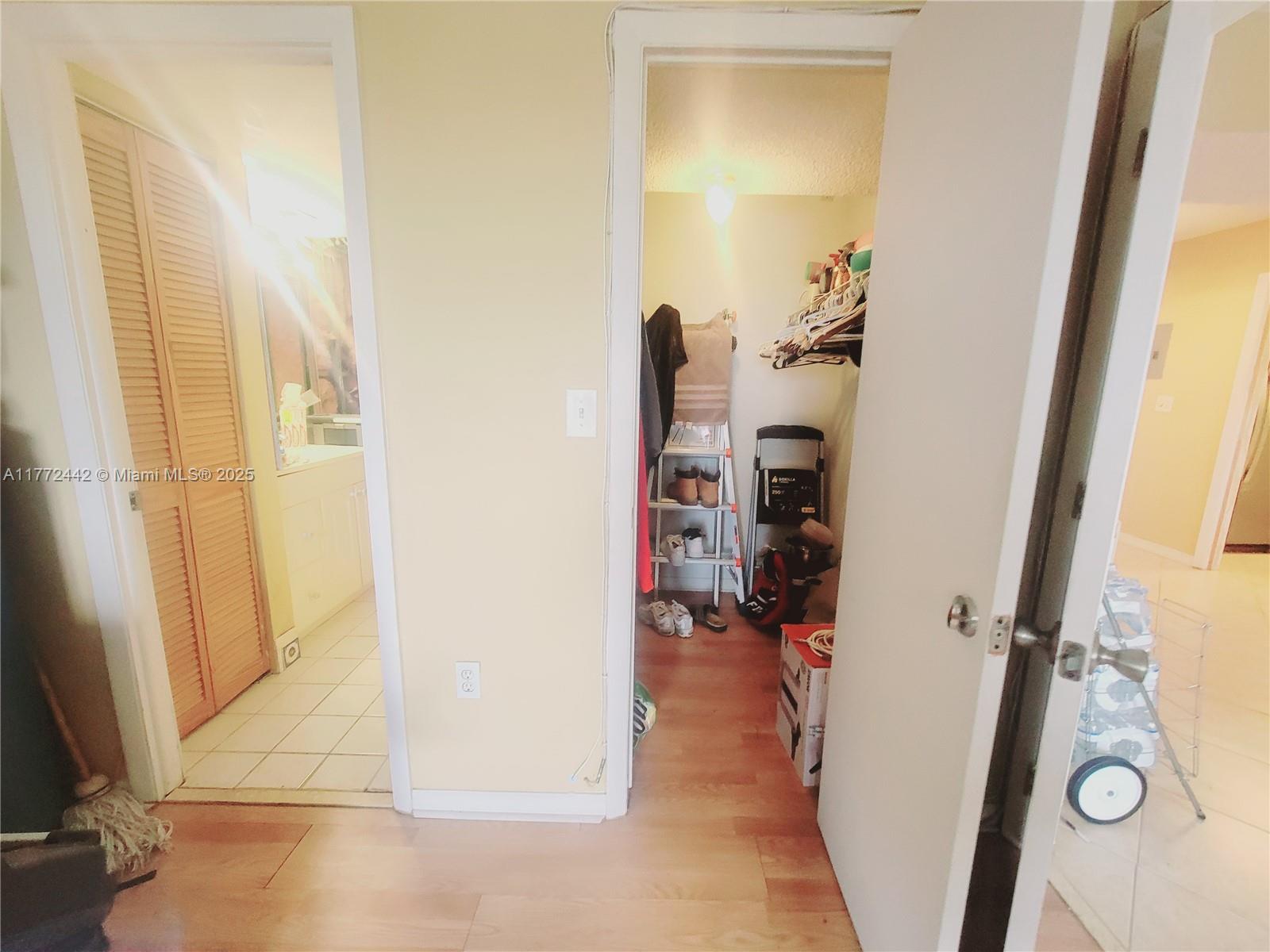 MANORS OF INVERRARY XI - Residential