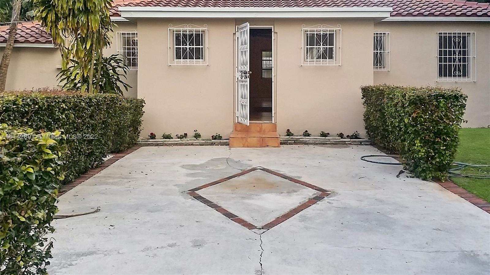 MIAMI SHORES SEC 6 - Residential