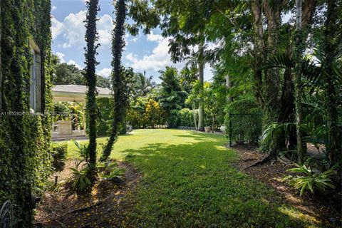 A home in Pinecrest