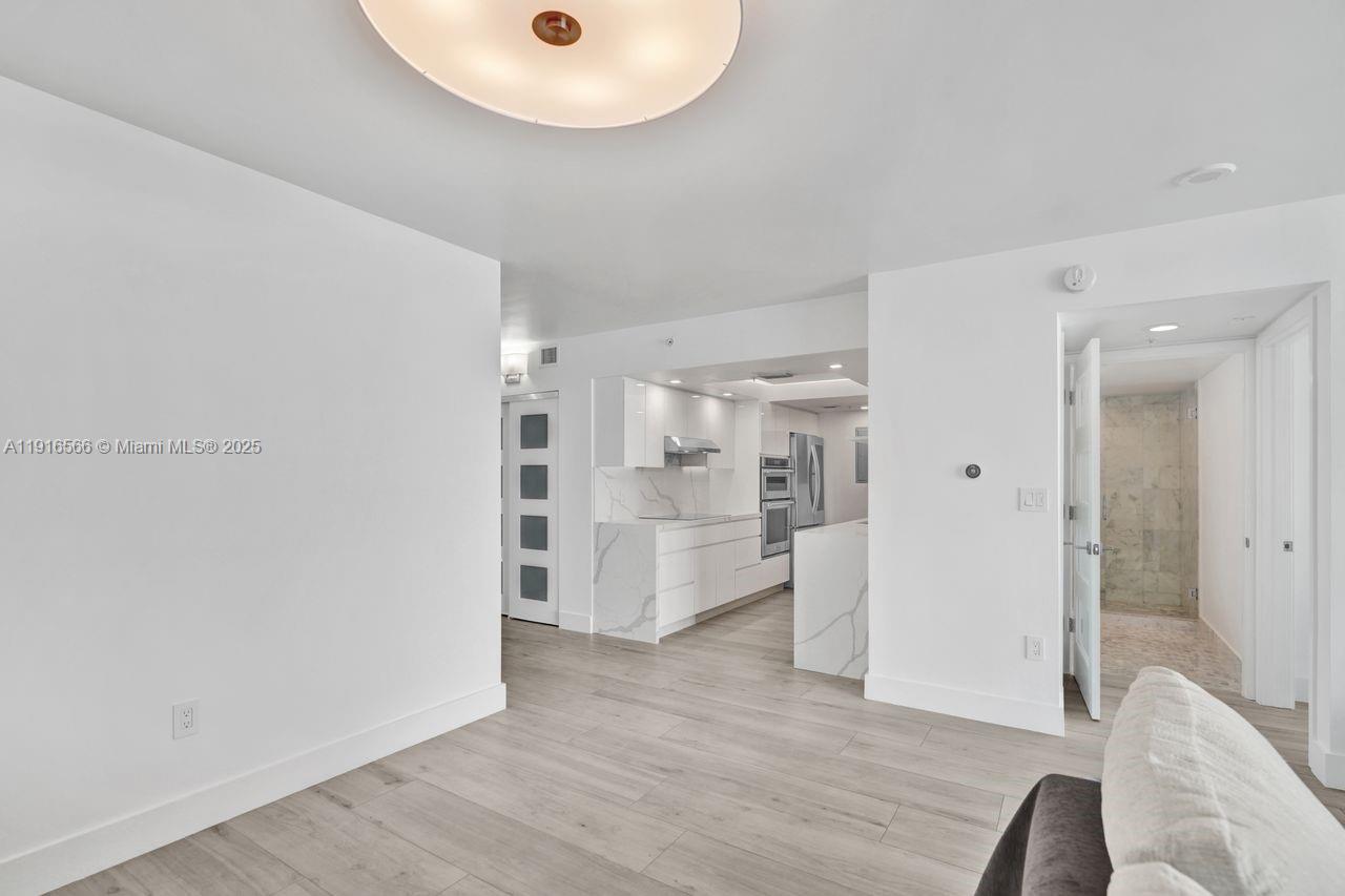 YACHT CLUB AT PORTOFINO - Residential