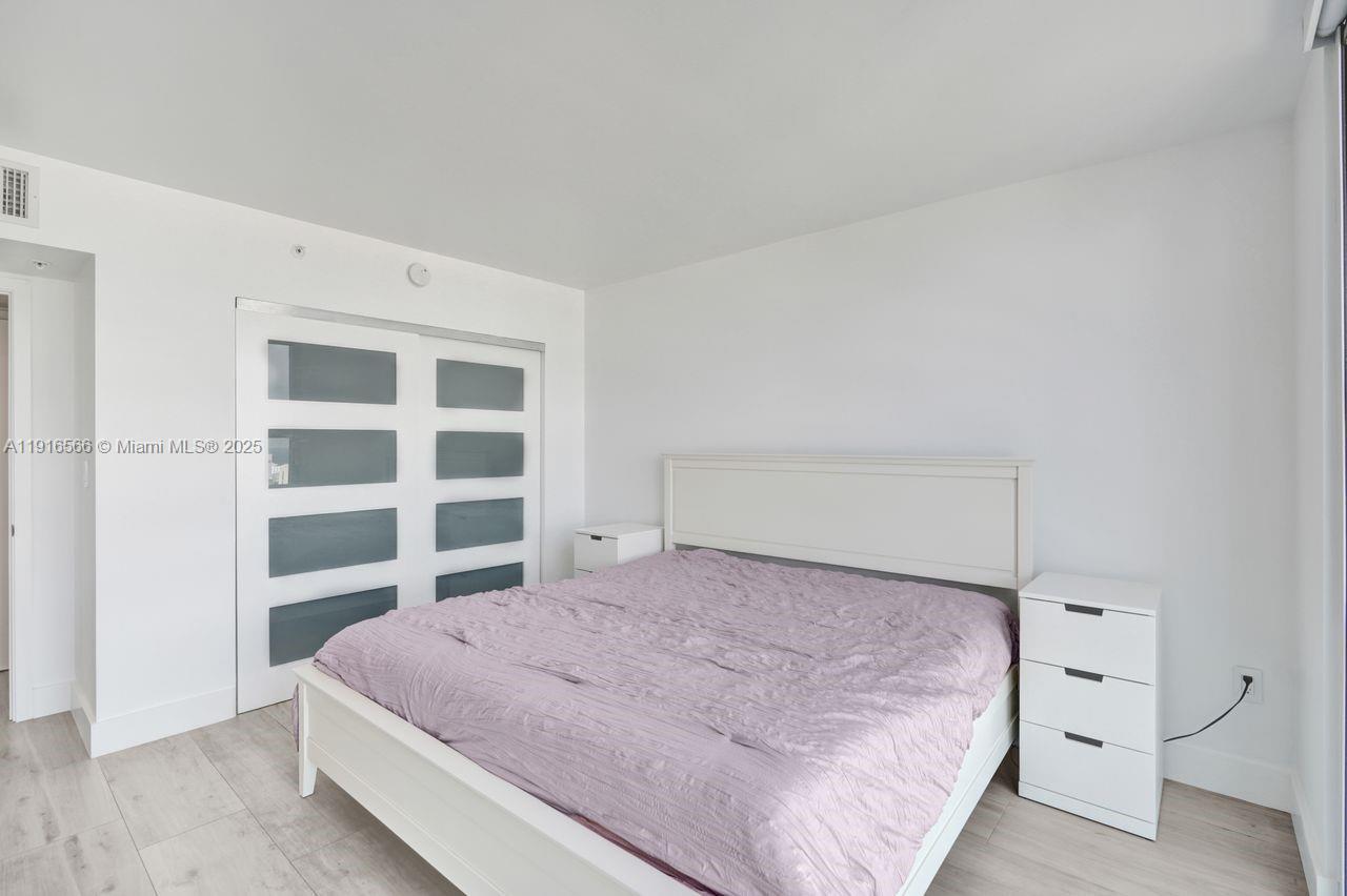 YACHT CLUB AT PORTOFINO - Residential