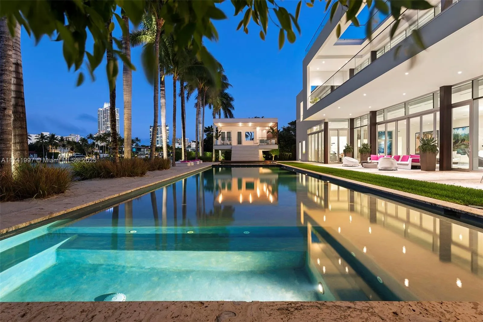 Miami Beach, Florida 33141, United States, 9 Bedrooms Bedrooms, ,14 BathroomsBathrooms,Residential,Active,783