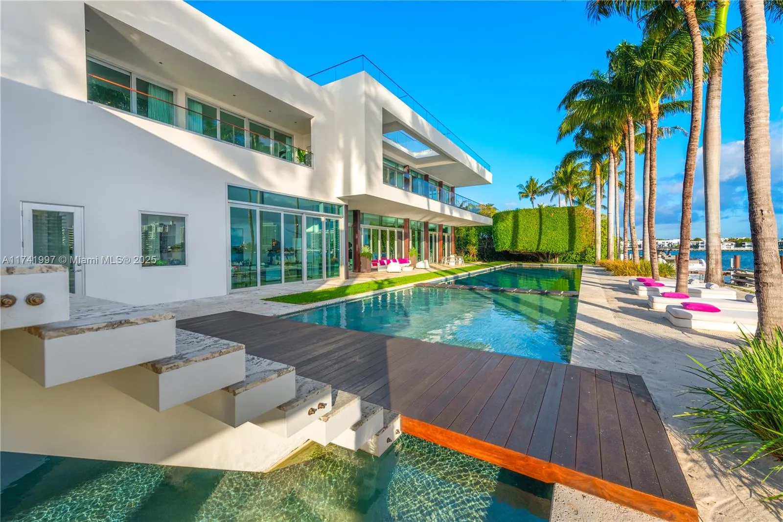Miami Beach, Florida 33141, United States, 9 Bedrooms Bedrooms, ,14 BathroomsBathrooms,Residential,Active,783